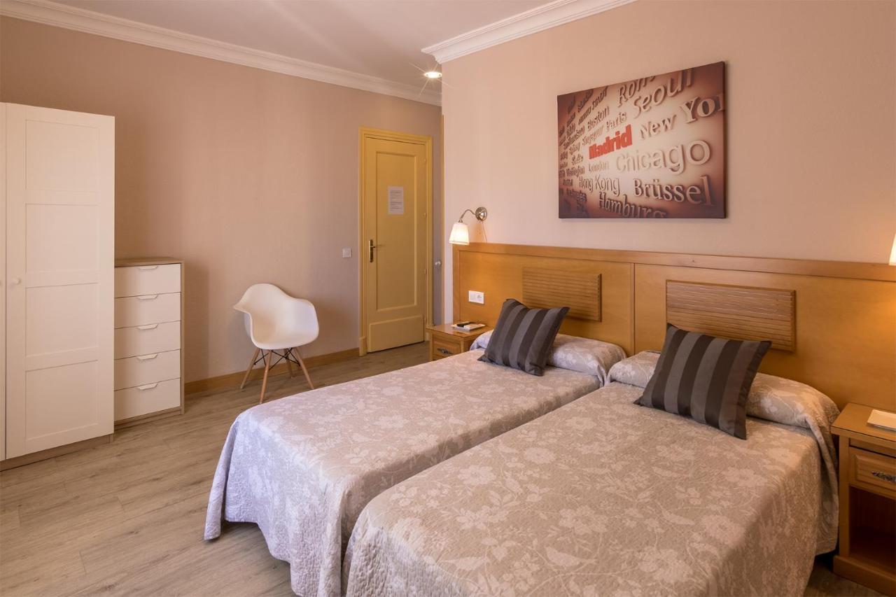 Hostal Santillan Мадрид Экстерьер фото